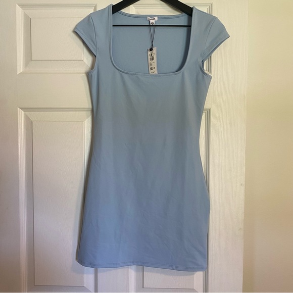 Garage Juliet Ballet Sleeve Dress in Kentucky Blue - Picture 6 of 7